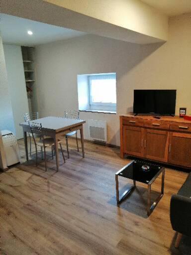 Joyeuse, Superbe Appartement D'Environs 30M2. Εξωτερικό φωτογραφία